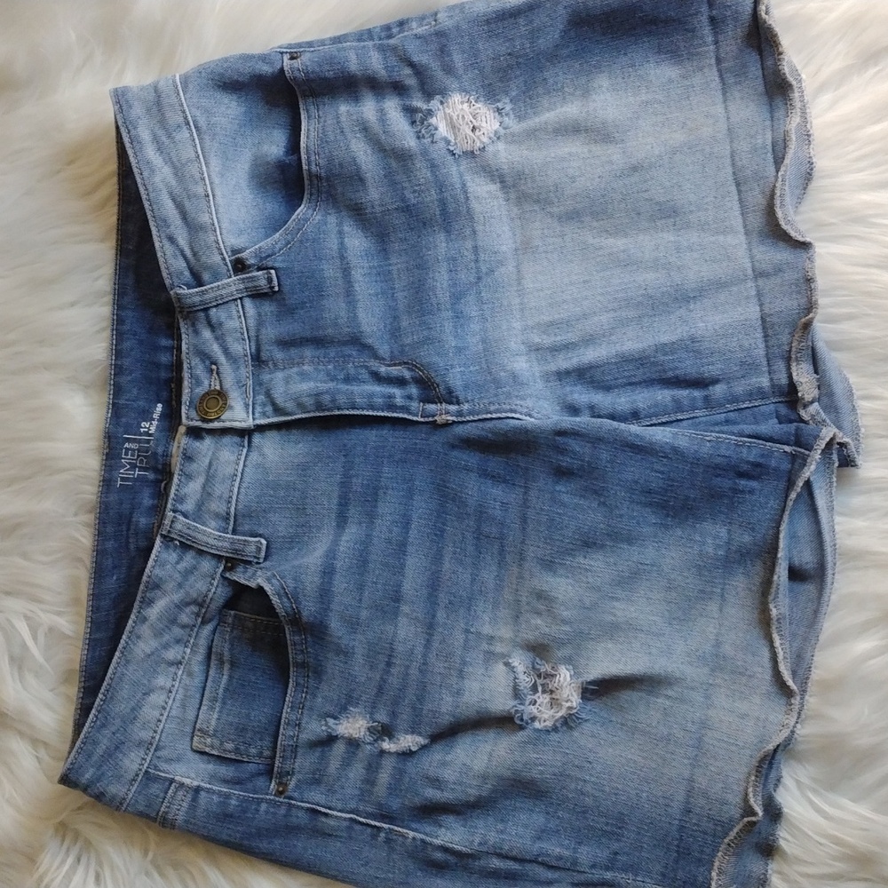Time and Tru midrise stretch denim shorts sz 12